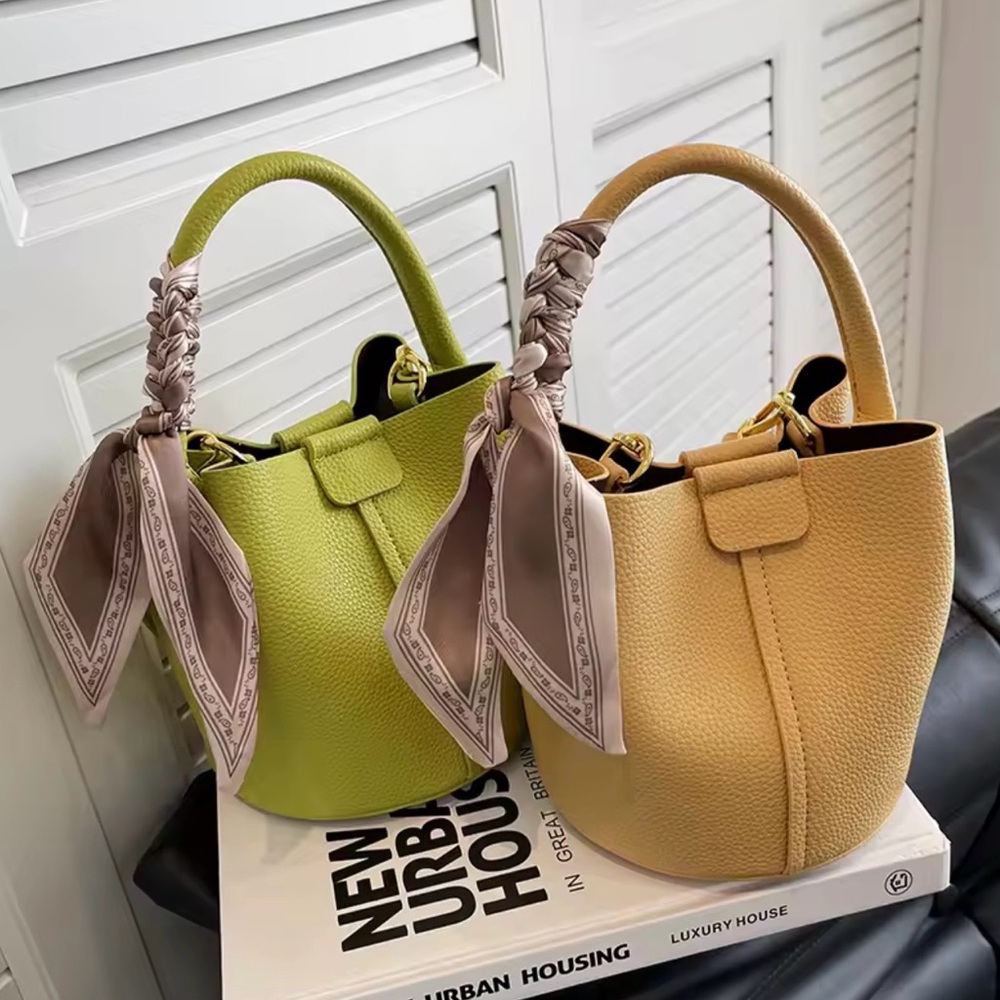 Elegant Green and Tan Handbag Set pls look pic number 2